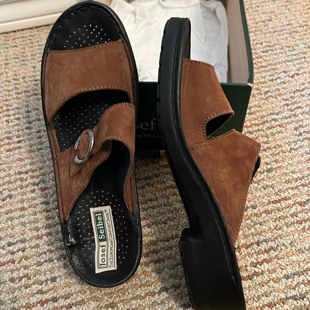 JOSEPH SEIBEL SHOES EUC IN BOX